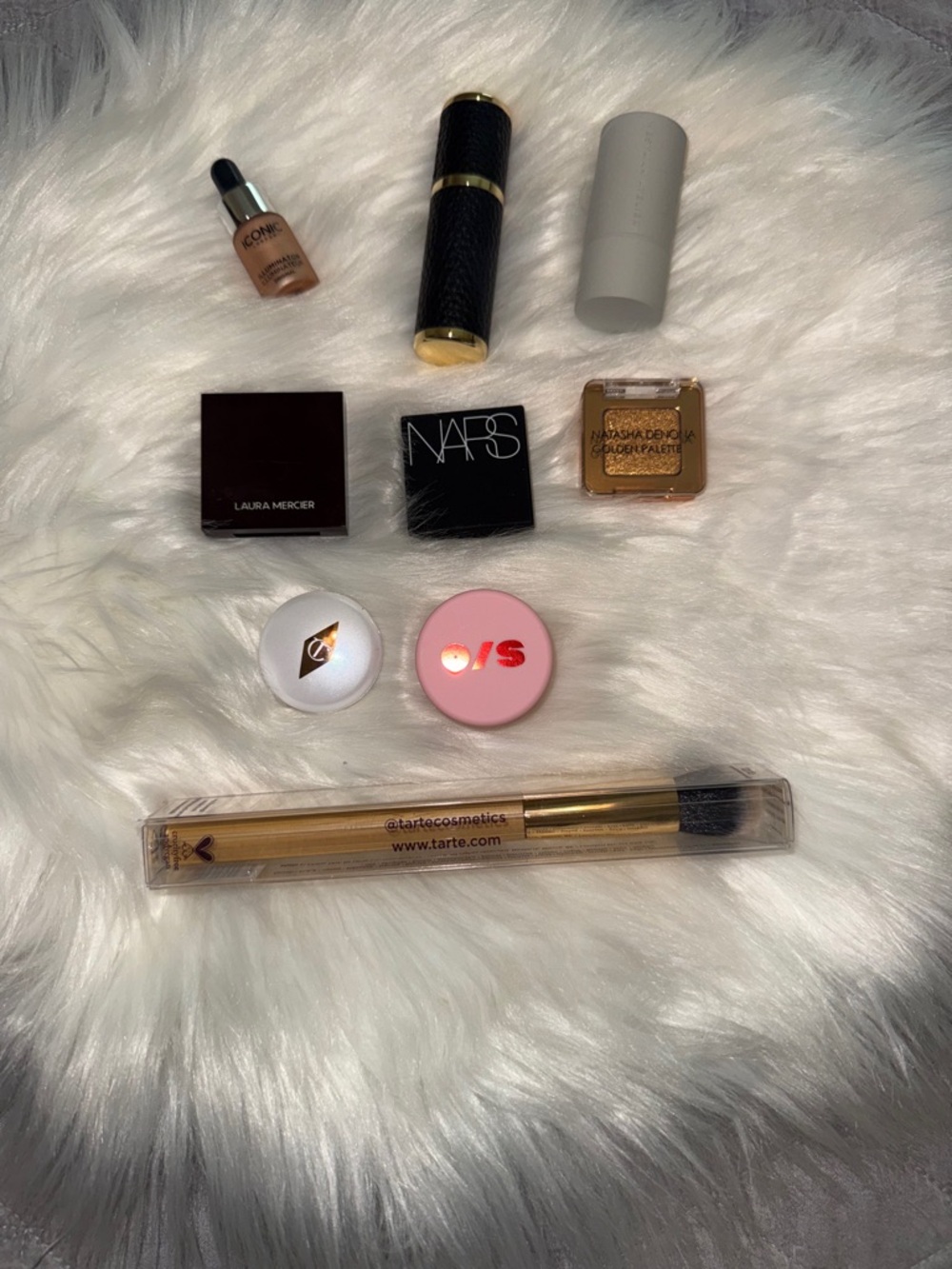 Brand New travel size makeup with Elemis makeup bag